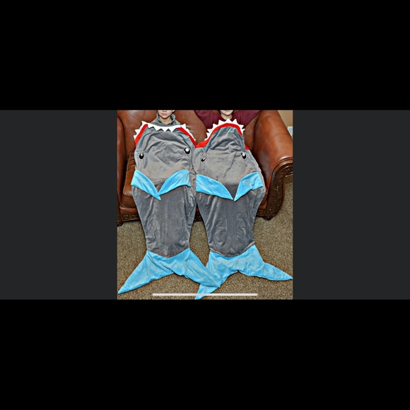 Large shark sleeping bag fleece blanket - Picture 3 of 4